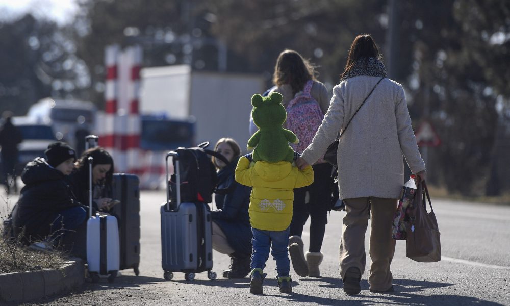 Ucrainenilor nu le este rușine să muncească în România! Peste 4.800 de refugiați s-au angajat de la începutul războiului