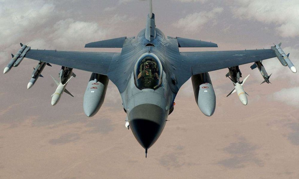 Avioane de vânătoare deasupra Strâmtorii Taiwanului. O nouă confruntare China-SUA