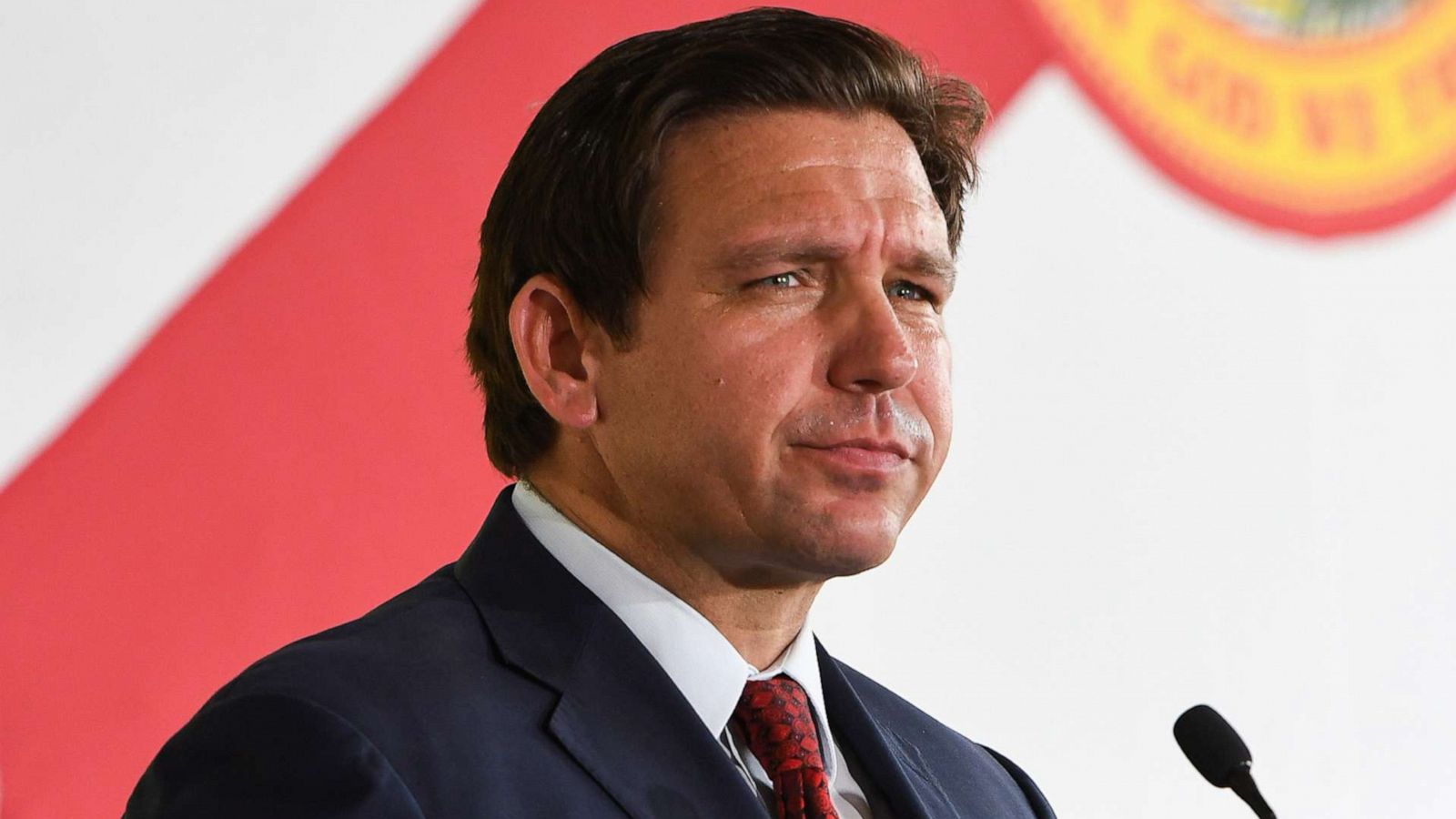 THE HILL: DeSantis se îndreaptă și mai mult spre dreapta pe fondul speculațiilor privind alegerile din 2024