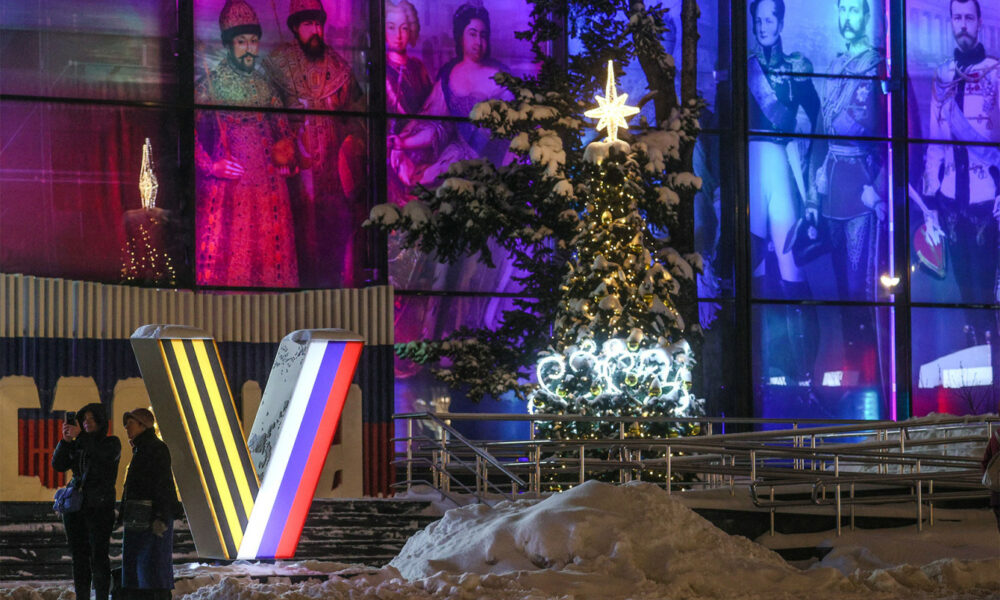 Galerie foto: Anul nou anunță în Rusia victoria asupra Ucrainei. Cum arată sărbătorile de iarnă în țara lui Putin
