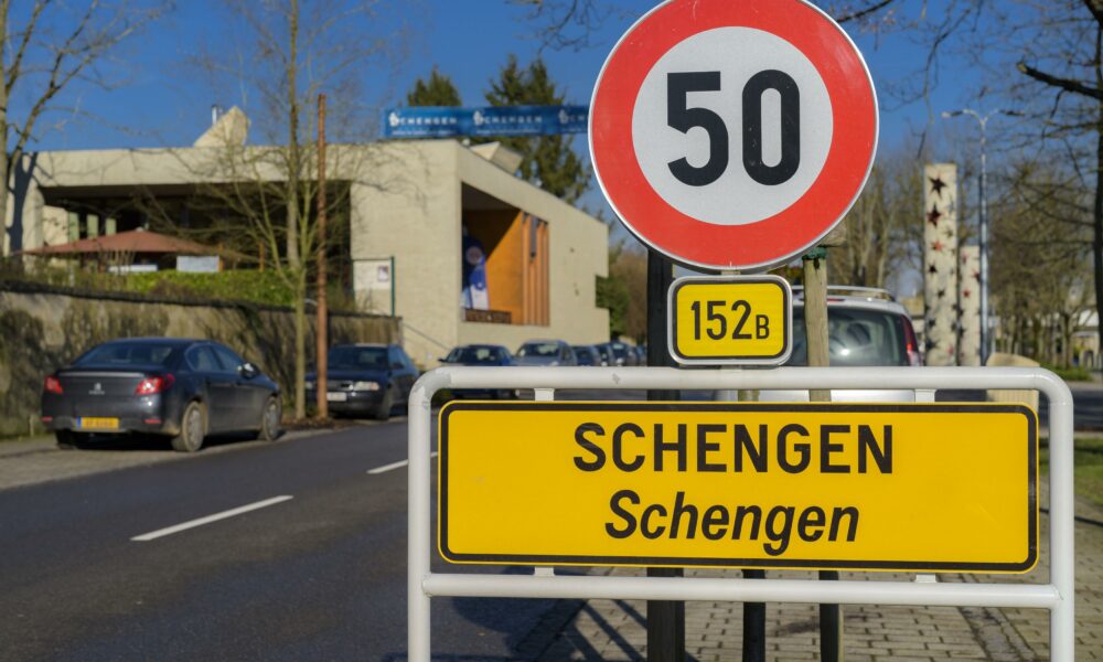 România roagă Austria să reconsidere opoziția sa față de aderarea în Schengen! Scrisoarea Ambasadei către președintele austriac