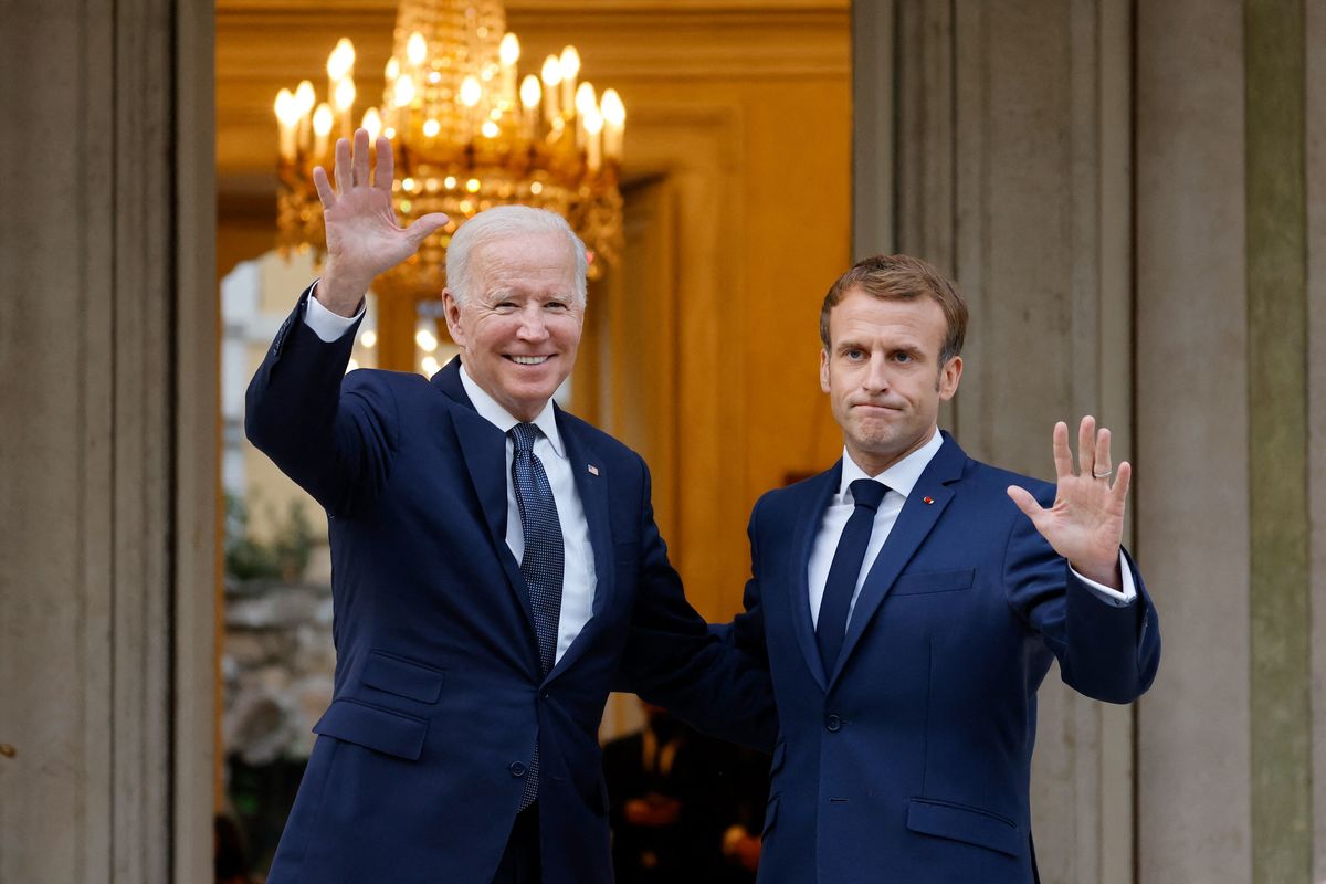 macron si biden sursa: Bloomberg.com