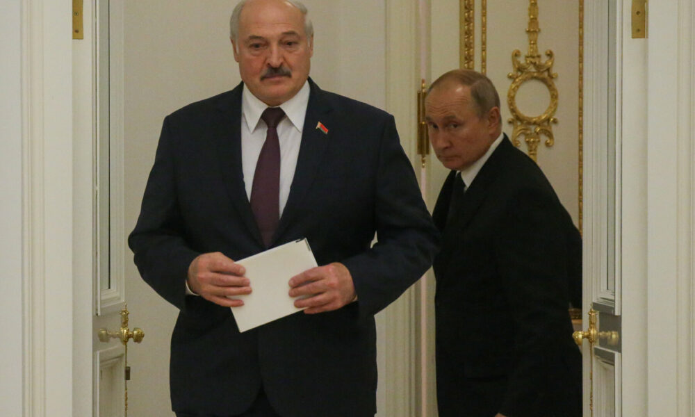 KYIVPOST: Rusia masează trupe în Belarus. Forțele ucrainene sunt pregătite