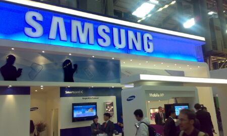 Samsung comp sursa: Wikimedia Commons