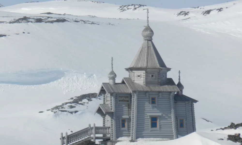 Cea mai sudică biserică ortodoxă se află în Antarctica