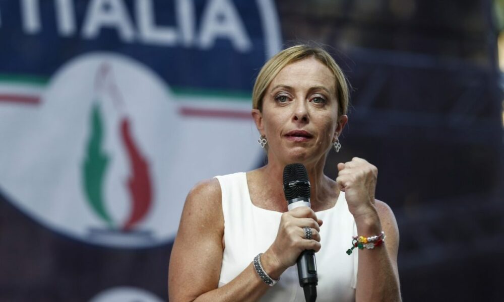 Ținta lui Meloni. De ce a început conflictului premierului italian cu cel mai mare producător auto din lume