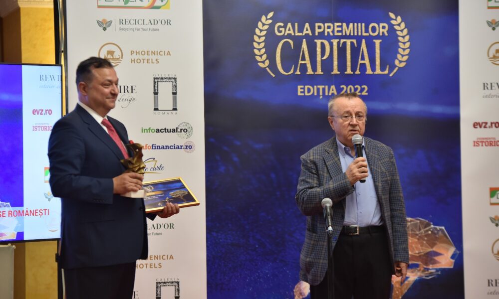 Ion Cristoiu primește premiul „Formatorul presei scrise românești postdecembriste” la Gala 30 de ani de Capital! „Recunosc ca jurnalist că mai greșesc”