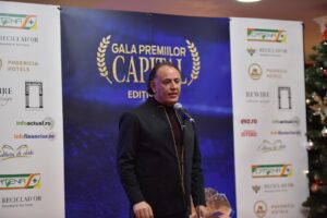 Mohammad Murad pe scena Capital primind premiul