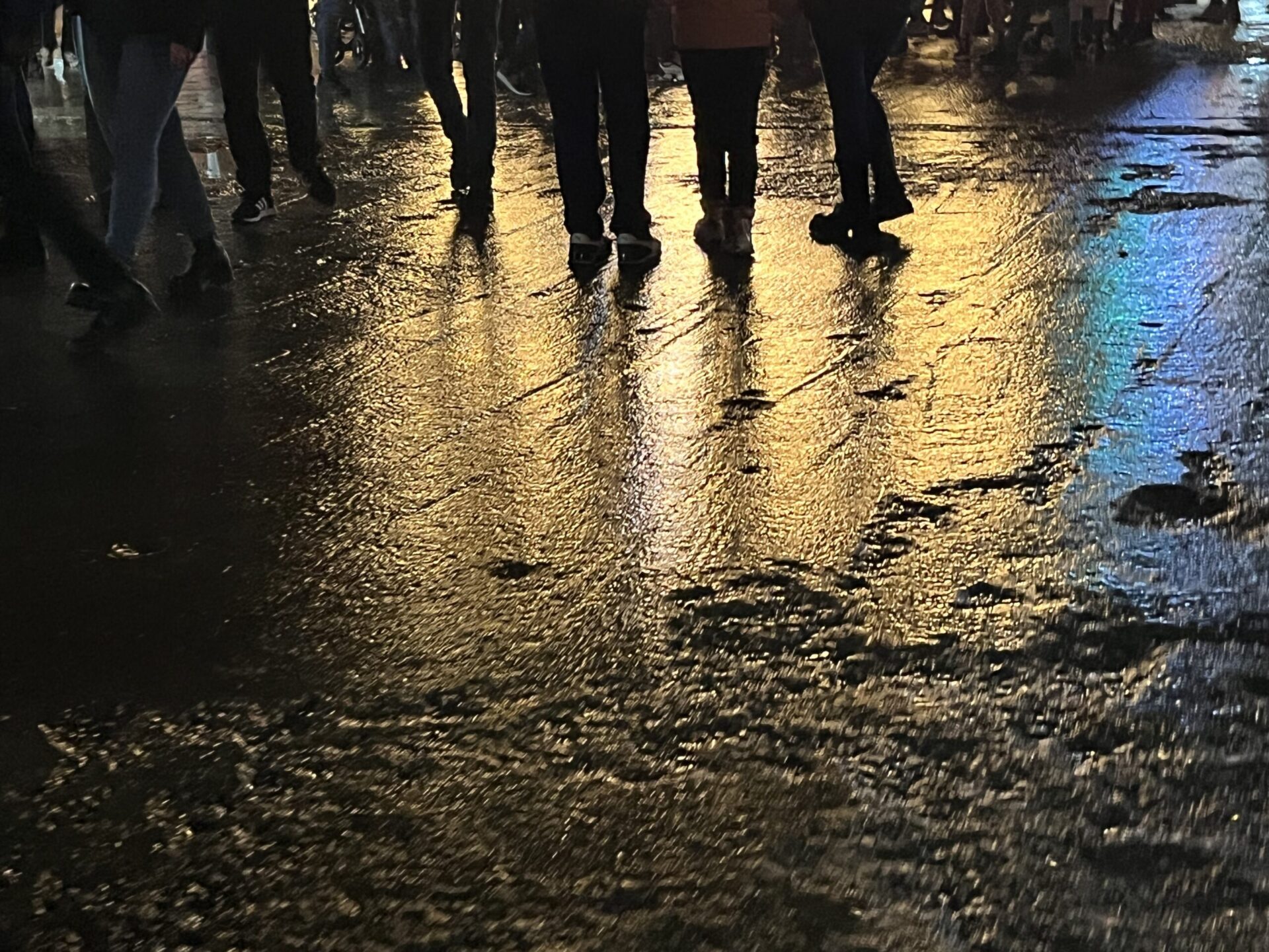 Gropile din Târgul organizat în Drumul Taberei. Sursa foto: Claudia Jalbă