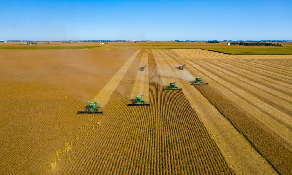 Planul Național Strategic 2023-2027, aprobat de Comisia Europeană! Agricultura românească va primi peste 15 miliarde de euro