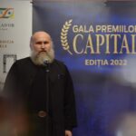 Părintele Arhimandrit Iustin Miron, premiat la Gala 30 de ani de Capital: „Suntem țara cu cei mai mulți călugări”