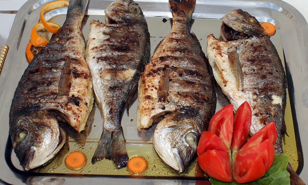 Superstiții „alimentare” de Revelion! Ce produse trebuie să consume românii pentru a avea noroc