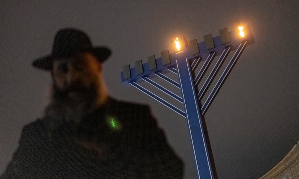 O rază de lumină în întunericul războiului! Festivalul evreiesc al luminilor, Hannukah, a început în Ucraina