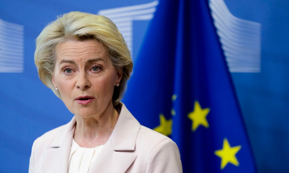 Ursula von der Leyen îi înfurie pe deputații europeni. Președinta își exercită puterea