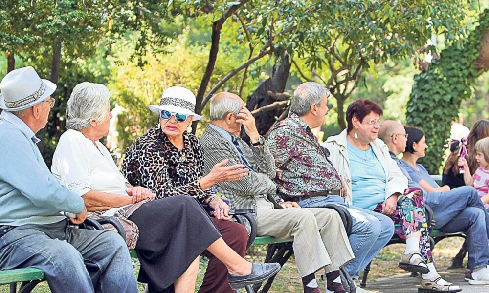 Beneficii pentru pensionari. Aceștia pot începe să depună cererile de mâine