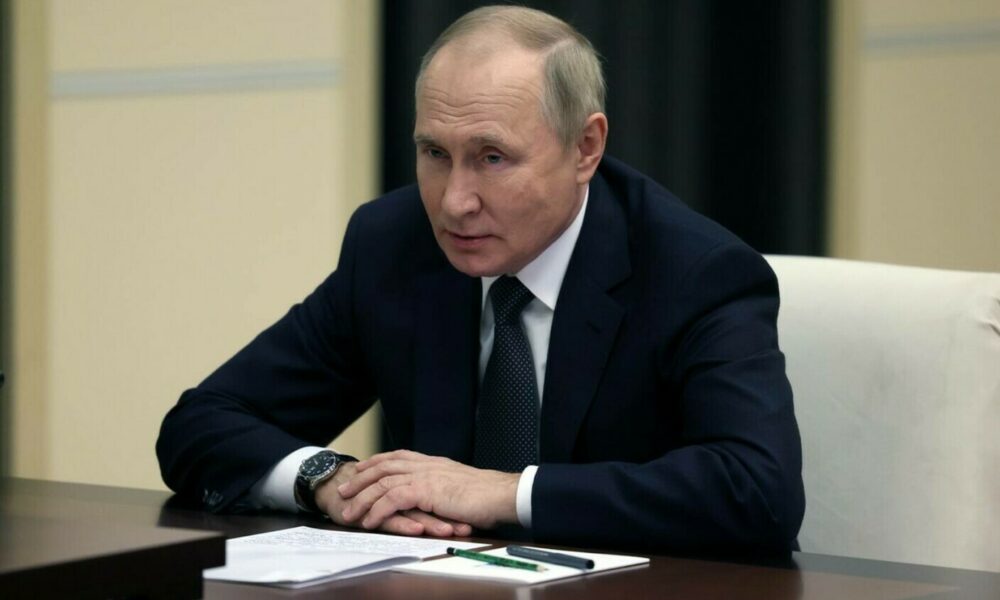 Războiul din Ucraina s-ar putea sfârși? Putin susține că Moscova este pregătită să poarte negocieri: „Nu noi refuzăm discuțiile”