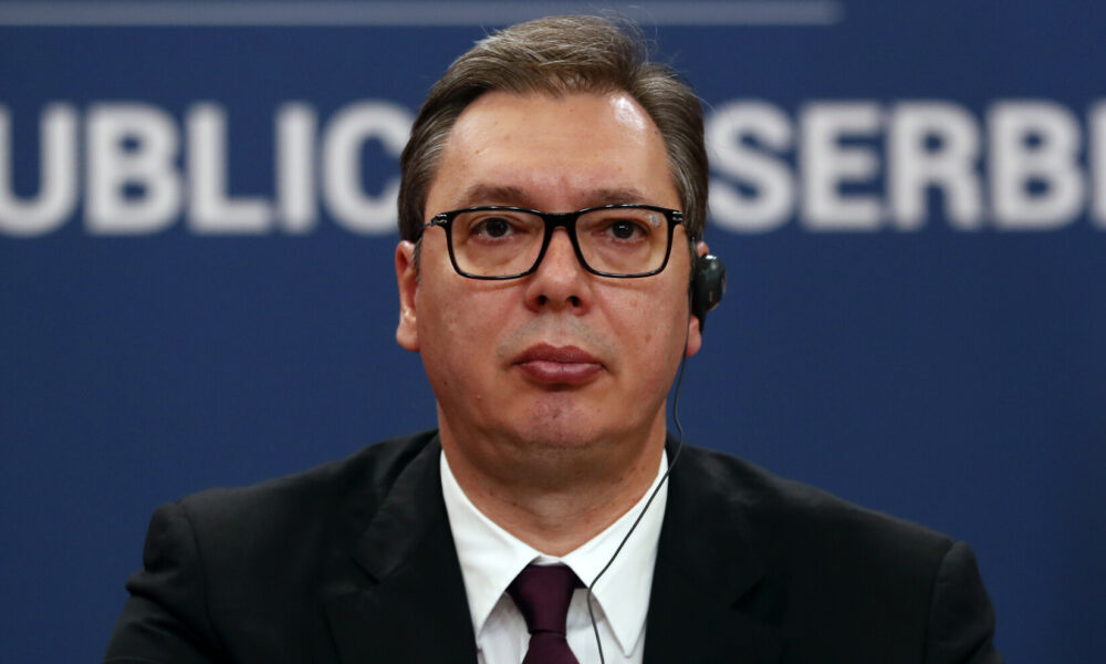 Serbia râde de noi! Președintele sârb, Aleksandar Vucic, le vorbește cetățenilor de datoria publică a României și Bulgariei