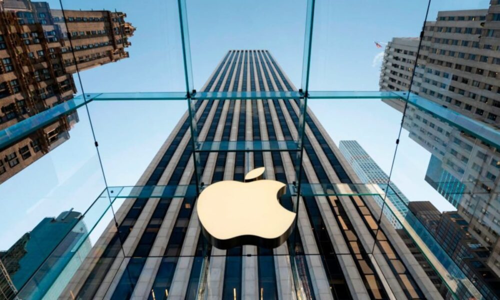 Apple cere mai mulți bani de la utilizatorii săi. Serviciile s-au scumpit