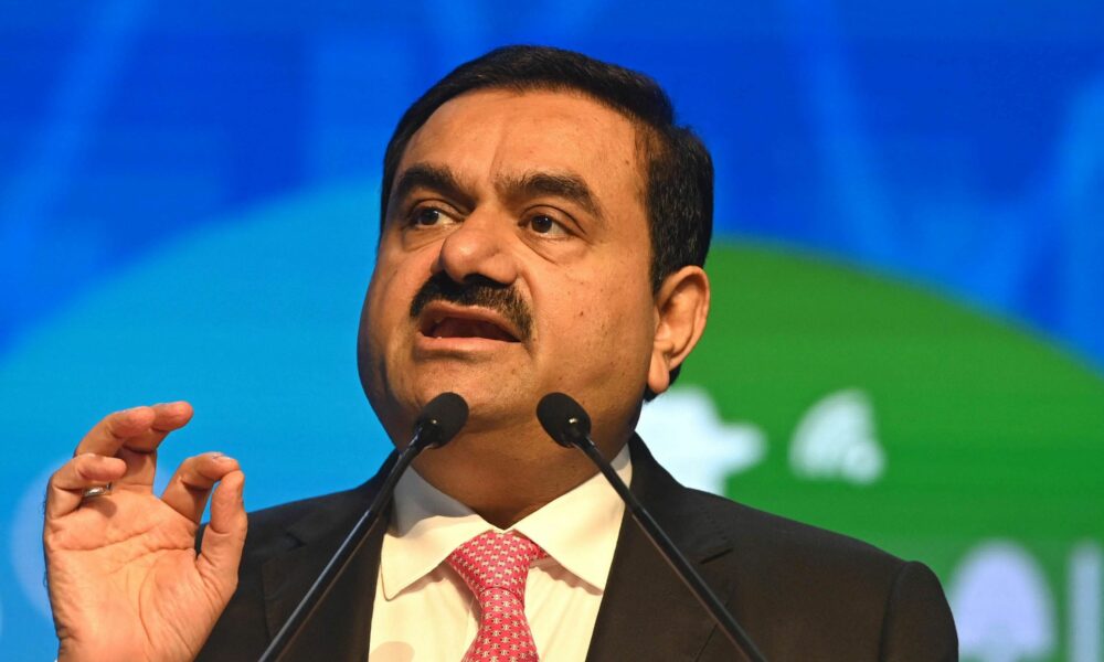 50 de miliarde de dolari, pe minus pentru cel mai bogat indian! Acesta este acum acuzat de fraudă