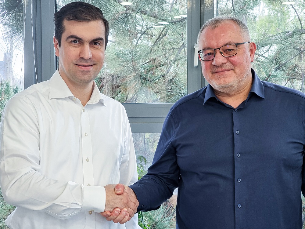 Ionuț Tănăsoaia, CEO Electromontaj, și John Stuart, CEO 