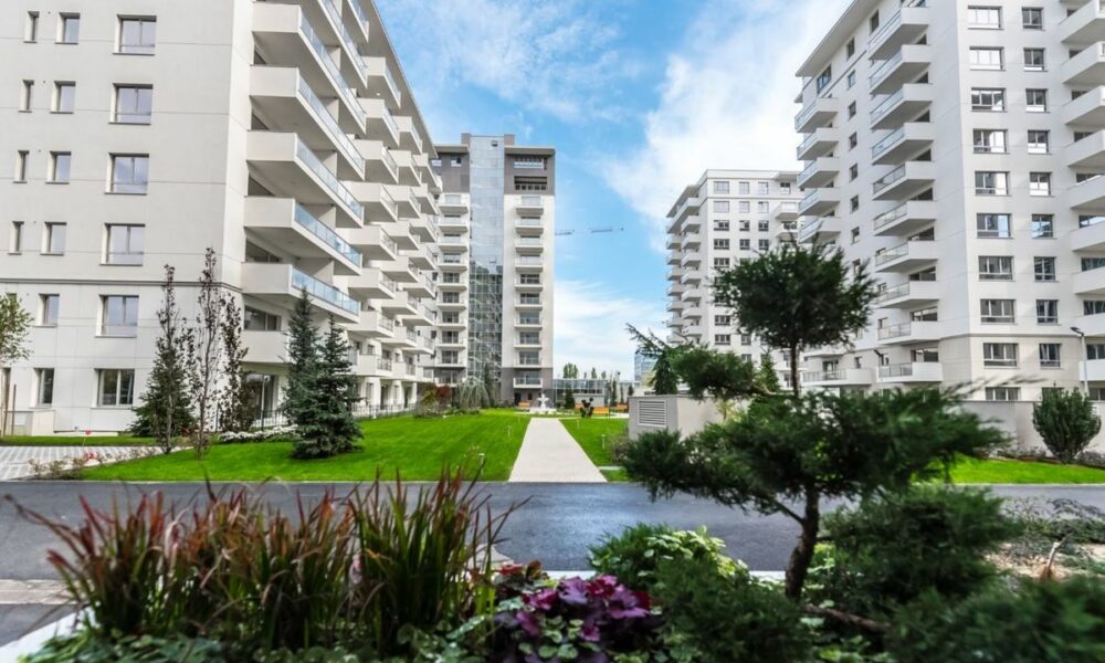 Prețurile imobilelor sunt într-o continuă creștere. Cât plătesc românii pentru un apartament