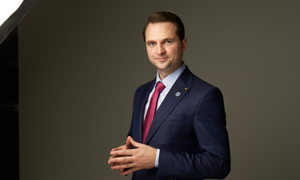 Sebastian Burduja: „Suntem printre primele țări care au reglementat serviciile de cloud. România a dat tonul și pentru alte state”