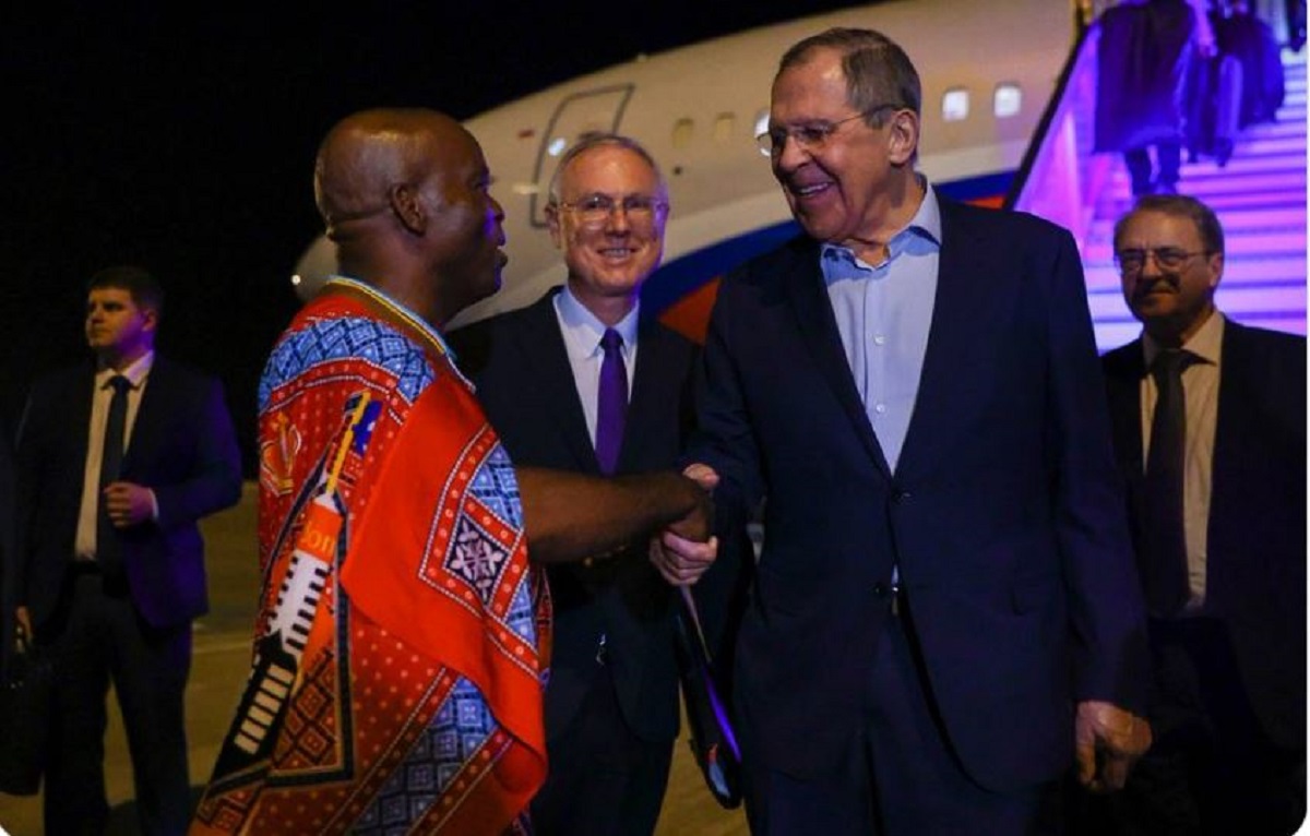 Serghei Lavrov aterizând în Eswatini, sursa foto Twitter