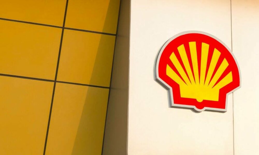 Reuters: Tranzacționarea GNL de către Shell oferă un impuls trimestrial în ciuda scăderii producției