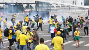 Susținătorii lui Jair Bolsonaro iau cu asalt palatul prezidențial și Curtea Supremă din Brazilia, Sursa foto France 24