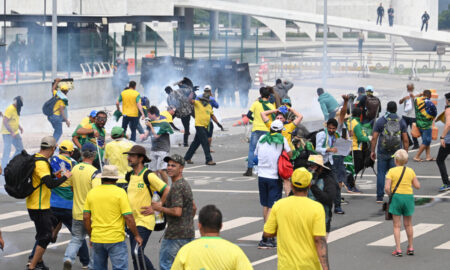 Susținătorii lui Jair Bolsonaro iau cu asalt palatul prezidențial și Curtea Supremă din Brazilia, Sursa foto France 24