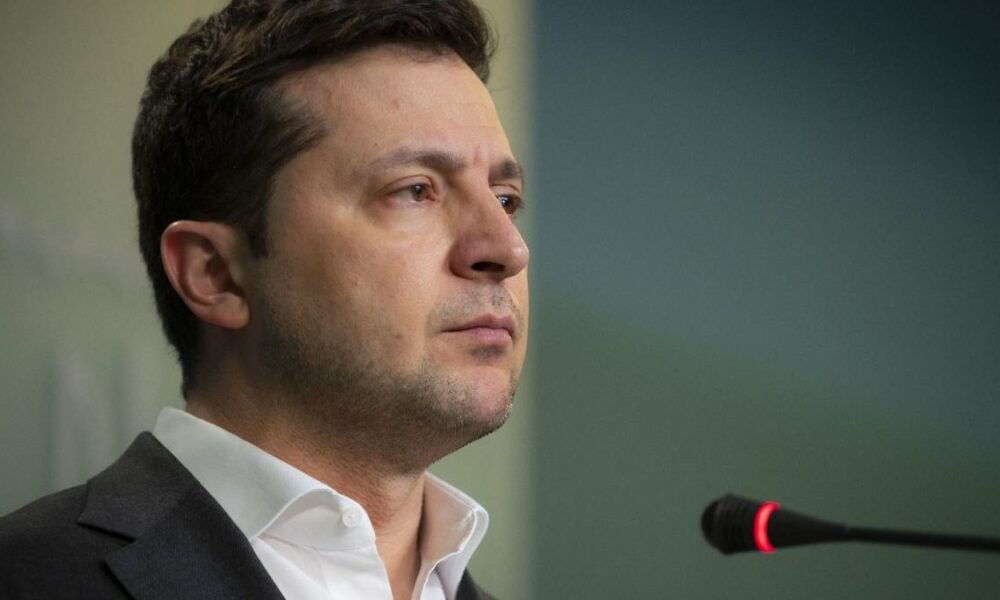 Zelenski începe să-și vadă bârna din ochi! Se plânge de corupția din Ucraina