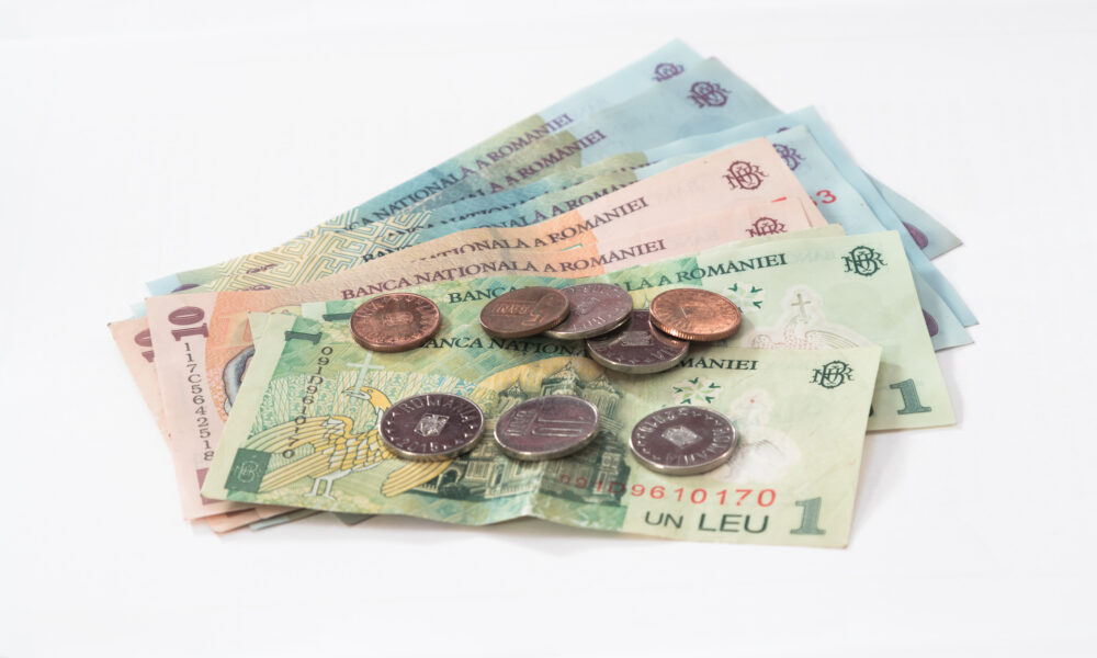 Buzunarul românilor, în criză! Bunurile de consum sunt mai ieftine decât în UE, dar salariile tot nu țin pasul
