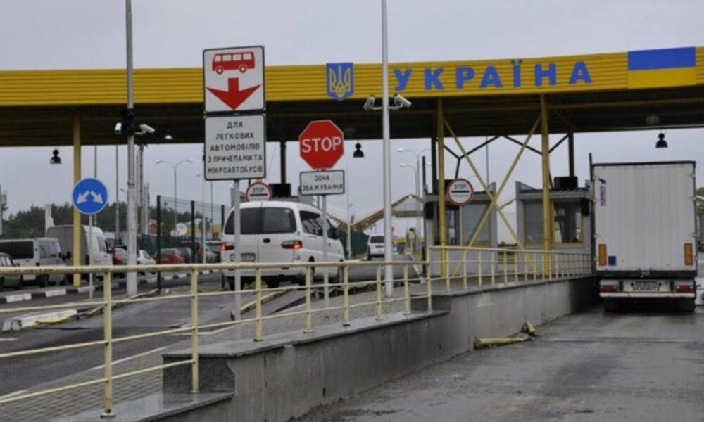 Putin vrea mai multă securitate în zonele cu „risc terorist”! Mașinile vor fi controlate de arme și explozibili