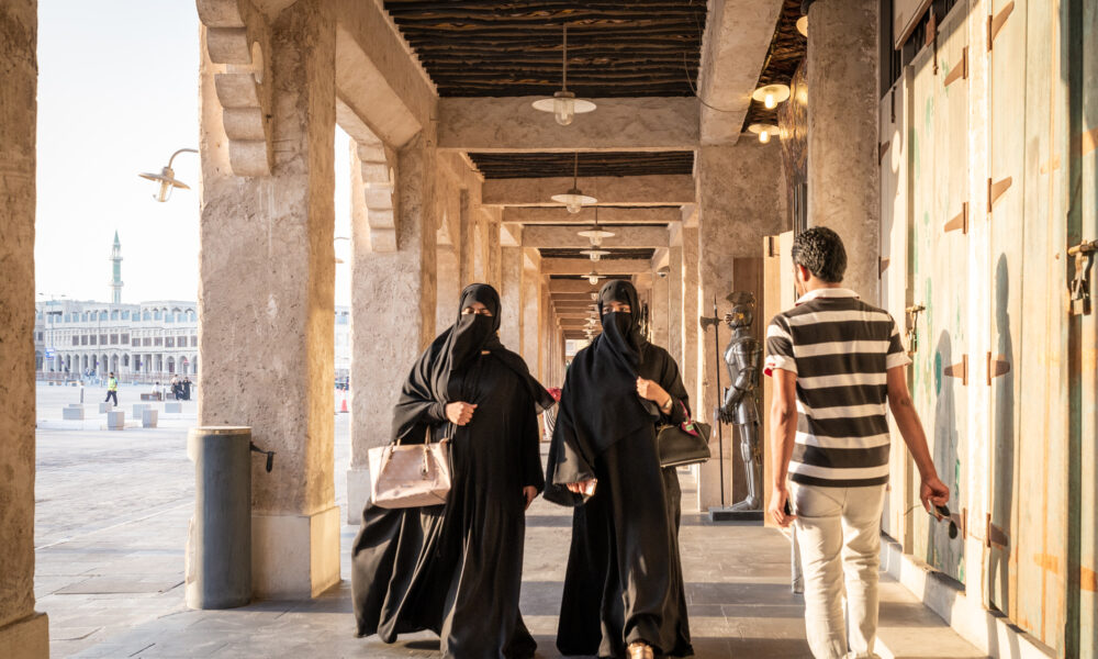 Iranul anunță o „clinică de tratament” pentru femeile care sfidează legile privind hijabul. Vestea a stârnit teama