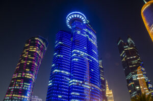 Clădirea de birouri a Qatar Petroleum din Doha Corniche, Qatar, Sursa foto dreamstime.com
