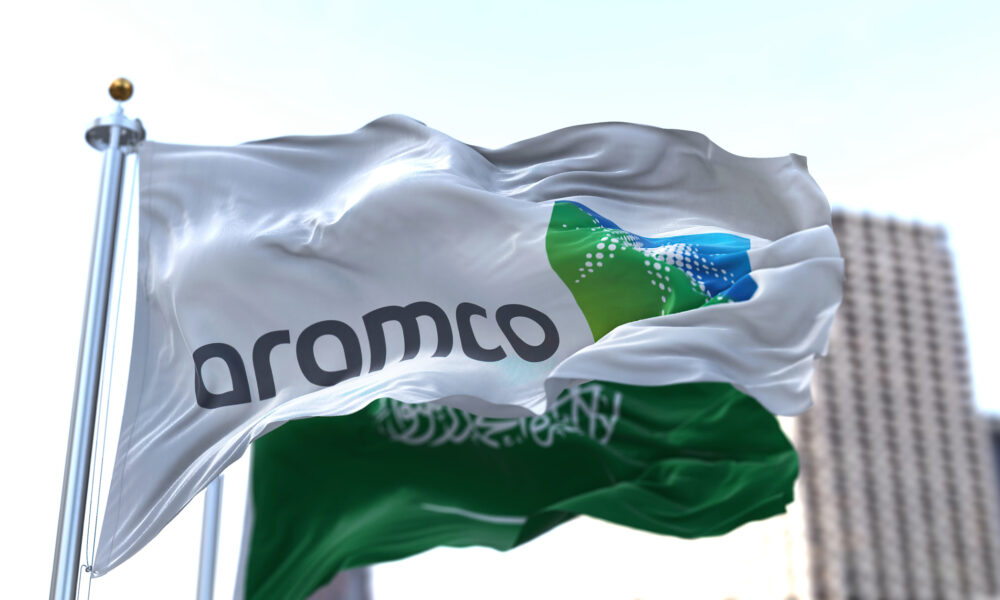 Investitorii străini pun stăpânire pe acțiunile Aramco. Peste jumătate din cele scoase la vânzare au fost deja alocate
