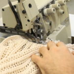 Mașină textilă automatizată și în atelier, Turcia (dreamstime)