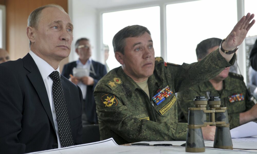 Mai tare ca Putin! Noul șef al operațiunilor ruse în Ucraina, generalul Gherasimov are acces la valiza nucleară