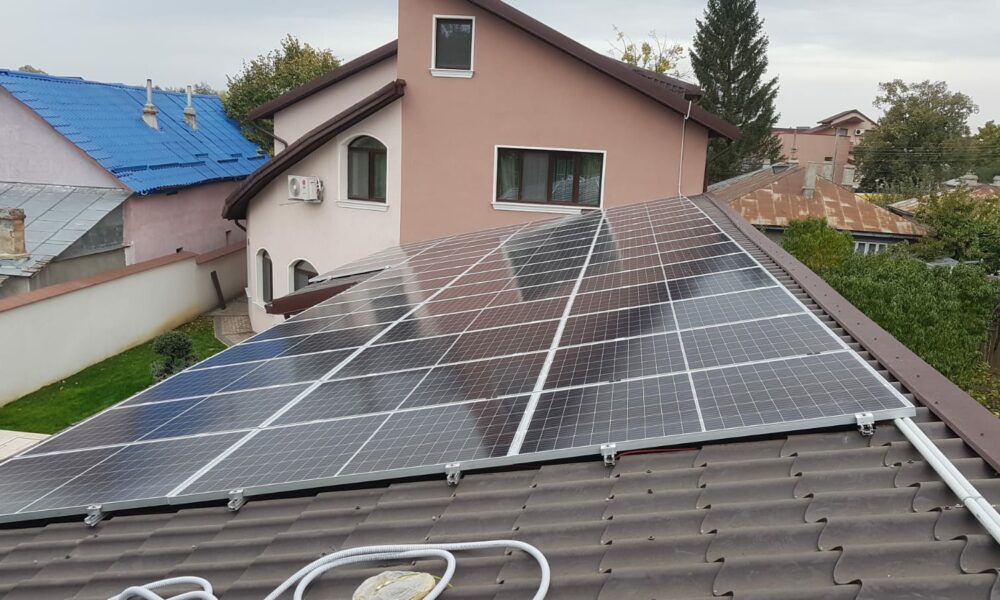 Cât costă instalarea unui sistem de panouri fotovoltaice? Foarte mulți români folosesc deja