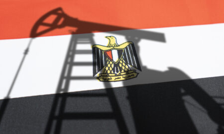 Cea mai mare parte a petrolului egiptean provine din zăcămintele Morgan, Ramadan și July (atât pe uscat, cât și în larg) din Golful Suez, care sunt exploatate de Gulf of Suez Petroleum Company (cunoscută în mod obișnuit sub numele de Gupco), precum și din zona Abū Rudays din Sinai, în Golful Suez. Sursa foto: Dreamstime