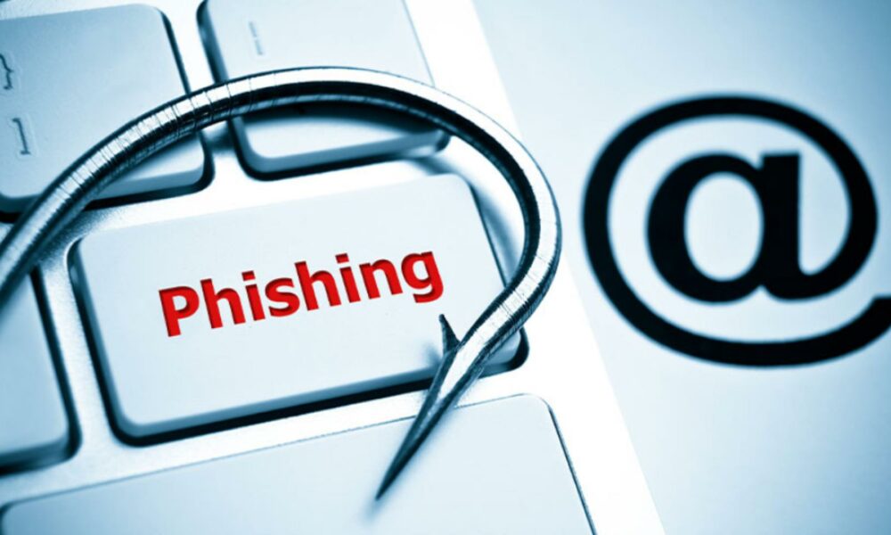 Românii, țintele preferate ale hackerilor! Recomandările specialiștilor pentru a evita atacurile phishing din mediul on-line