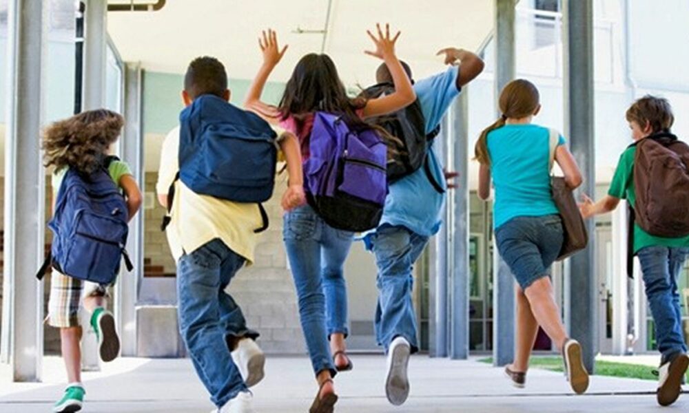 Elevii, cei mai norocoși! Urmează o perioade de zile libere și minivacanțe