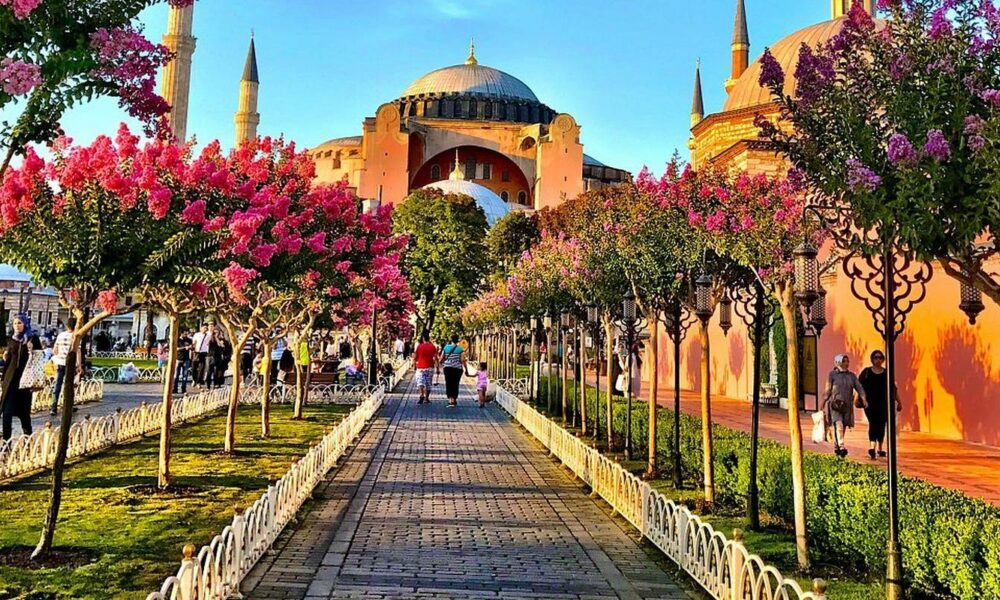 Turcia a devenit a treia cea mai mare piață de turism din lume! Câți vizitatori a avut în 2022 „Țara semilunei”