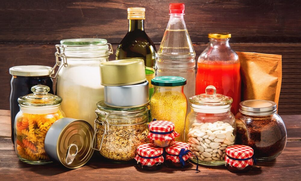 Scumpiri masive în coșul de cumpărături! Cât costă în prezent produsele alimentare de bază