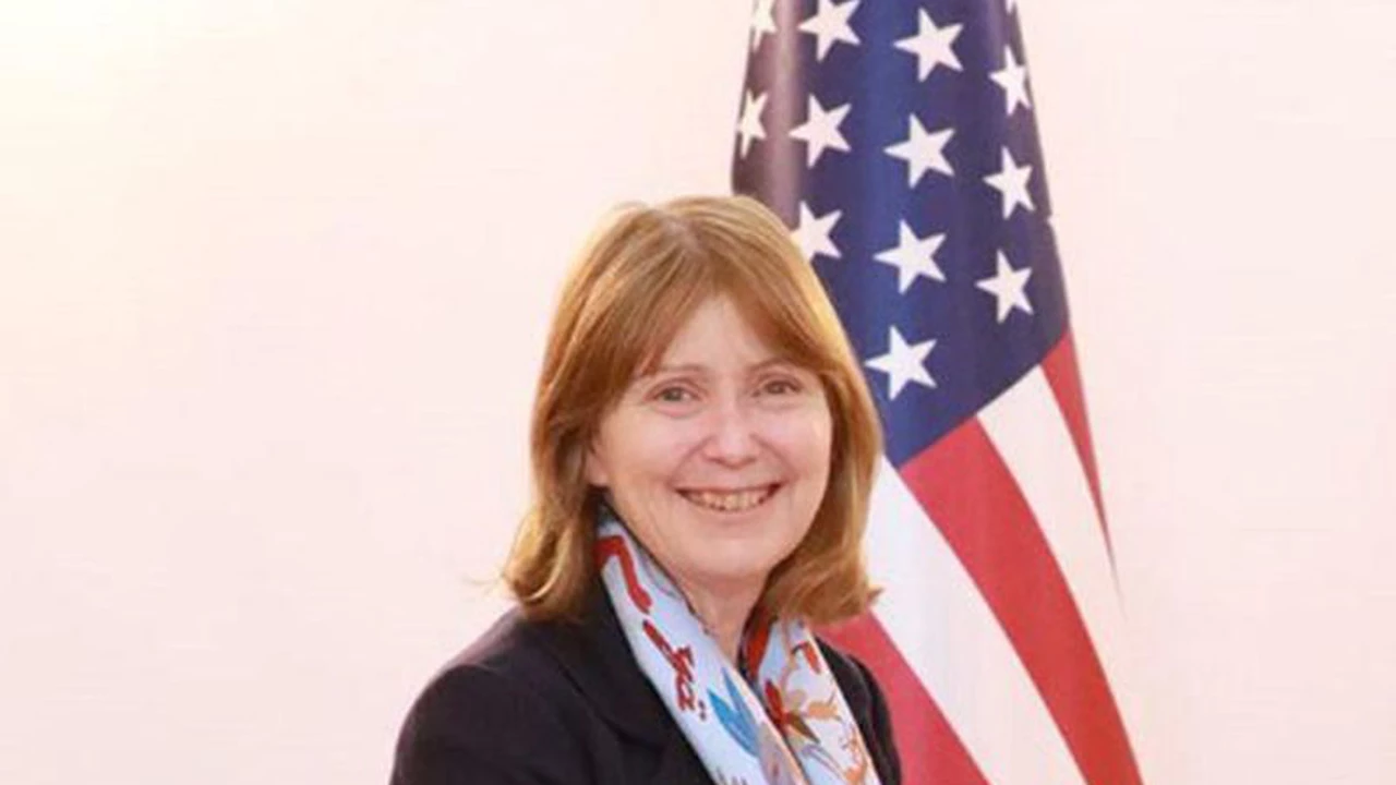 Kathleen-Kavalec, noua ambasadoare a Statelor Unite ale Americii în România (sursa foro b1tv.ro)