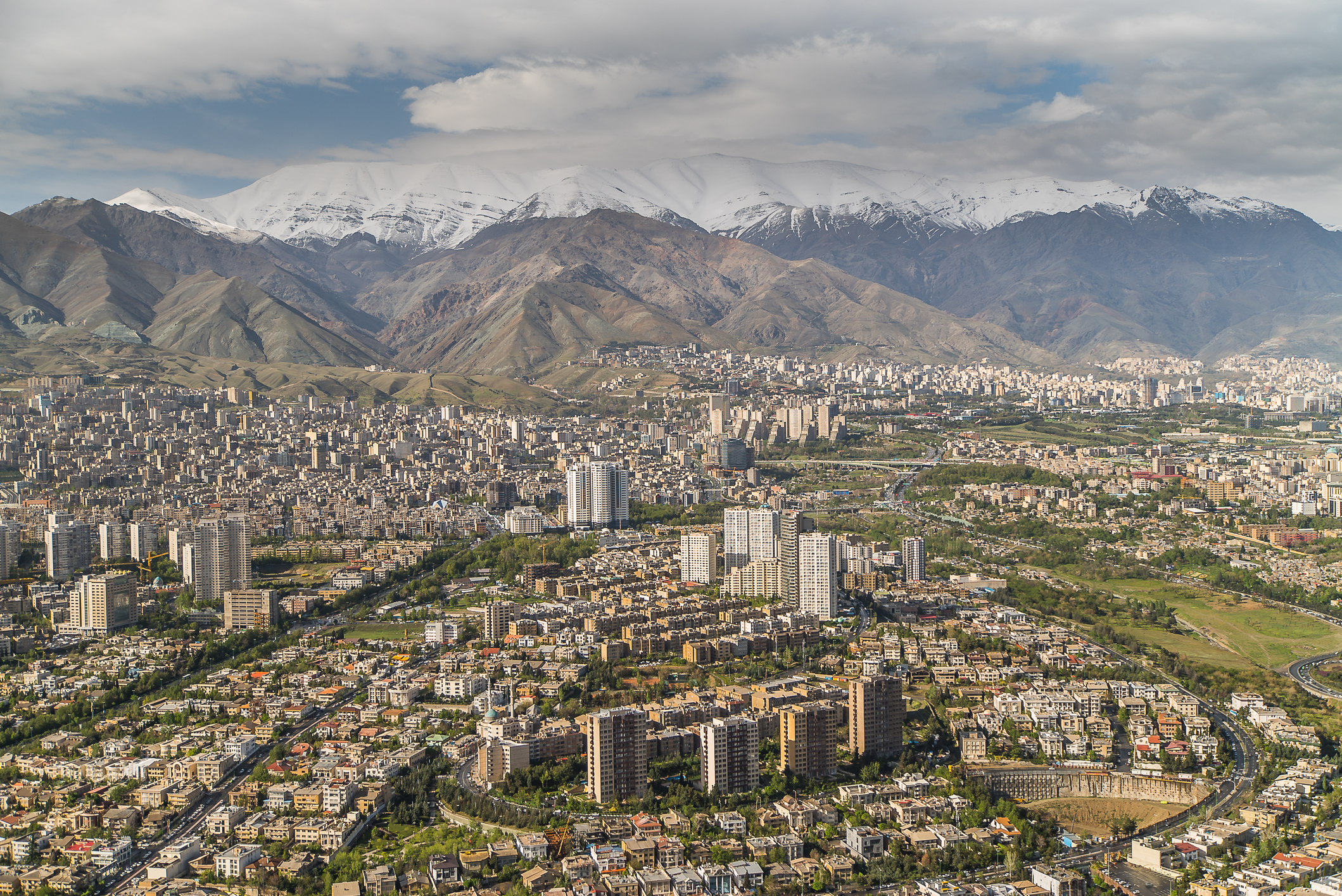 În capitala Teheran locuiesc peste 9 milioane de oameni