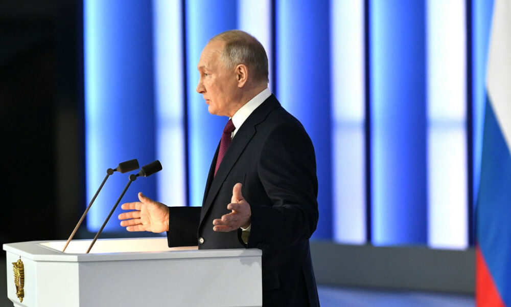 Putin: Rusia are sute de mii de proiectile cu uraniu sărăcit. Armata le păstrează pentru mai târziu