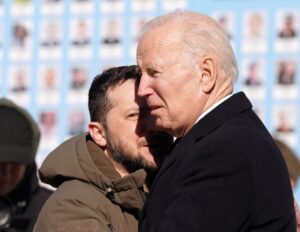 Volodimir Zelenski și Joe Biden s-au întâlnit pe 20 februarie, după vizita surpriză a președintelui american în Ucraina. Sursa foto Hotnews