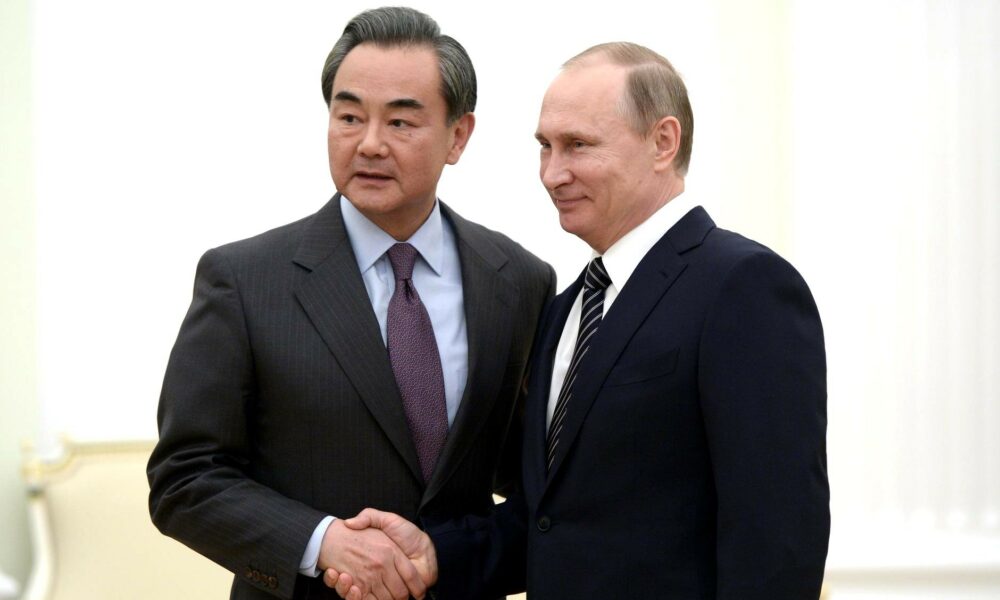 Kremlinul investește în dezvoltarea relațiilor sino-ruse. Rusia vrea afaceri de 200 de miliarde de dolari cu China