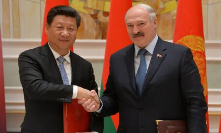 Președintele Chinei, Xi Jinping, și președintele Belarusului, Aleksandr Lukașenko